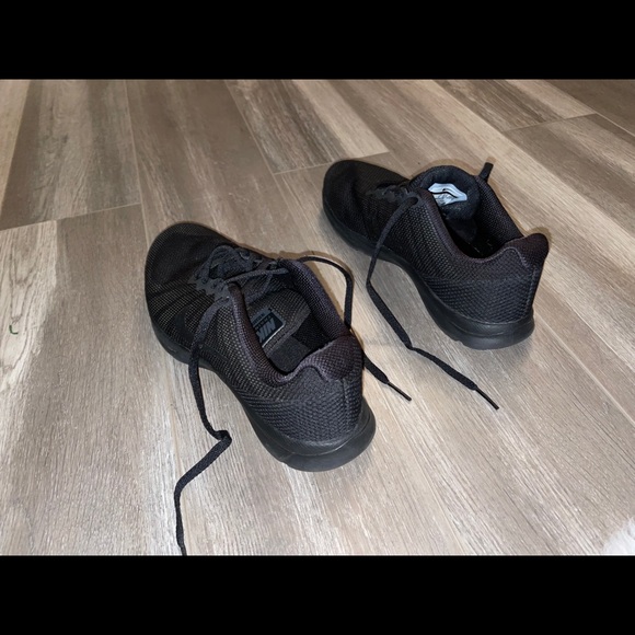 BLACK NIKE SNEAKERS - Picture 3 of 3
